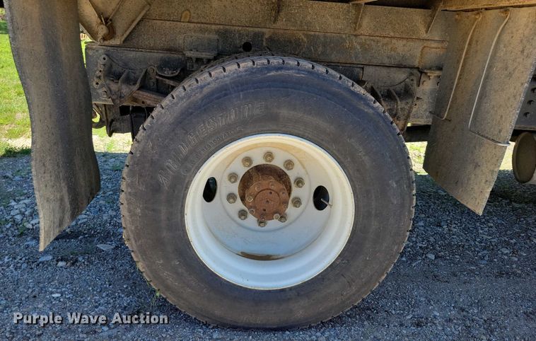 image for item DX7107 1993 International 4900 dump truck