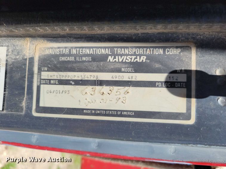 image for item DX7107 1993 International 4900 dump truck