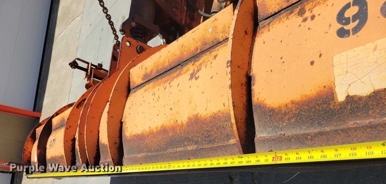 image for item DX7107 1993 International 4900 dump truck