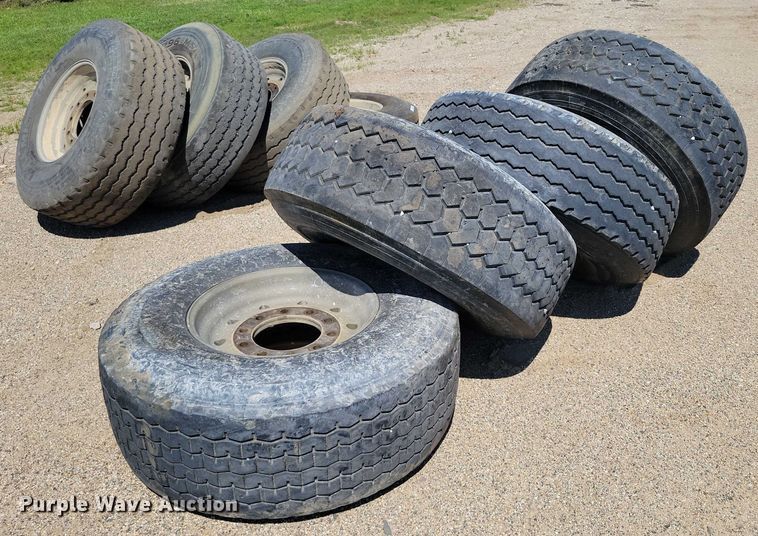 image for item DX7113 (4) Double Coin 425/65R22.5 tires and wheels