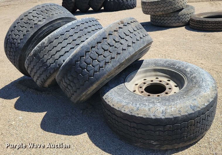 image for item DX7113 (4) Double Coin 425/65R22.5 tires and wheels