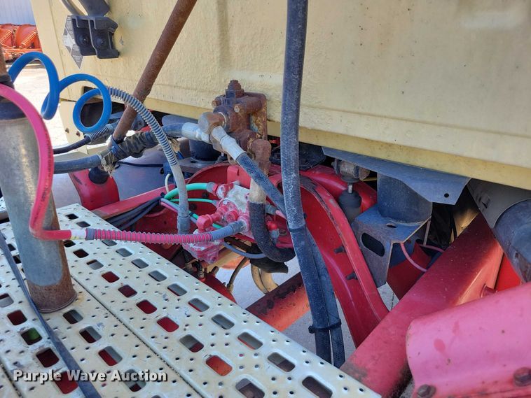 image for item DX7116 2002 Sterling AT9500 semi truck