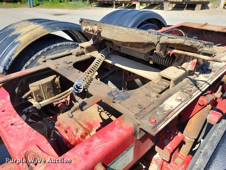 image for item DX7116 2002 Sterling AT9500 semi truck