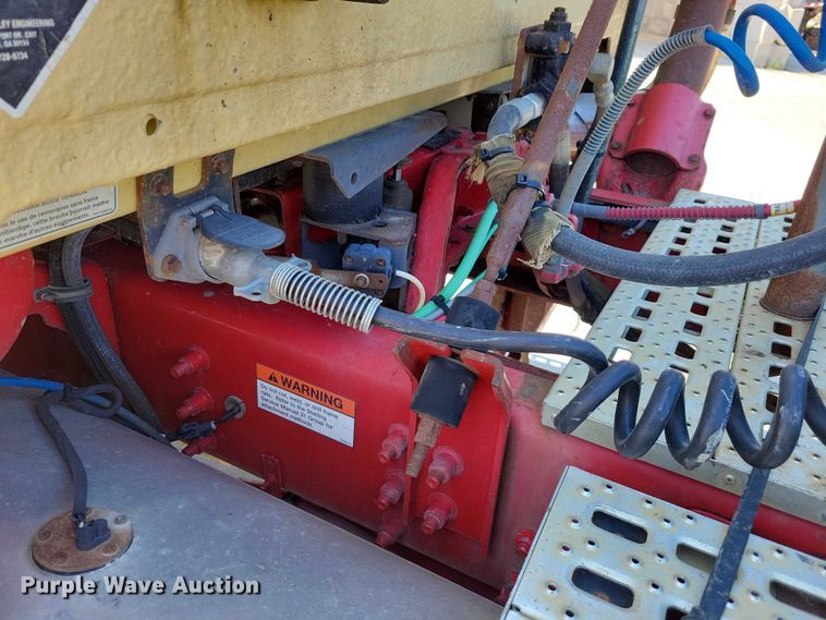 image for item DX7116 2002 Sterling AT9500 semi truck