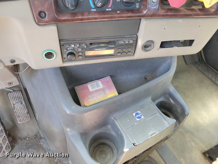 image for item DX7116 2002 Sterling AT9500 semi truck