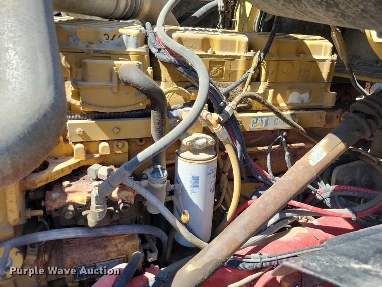 image for item DX7116 2002 Sterling AT9500 semi truck