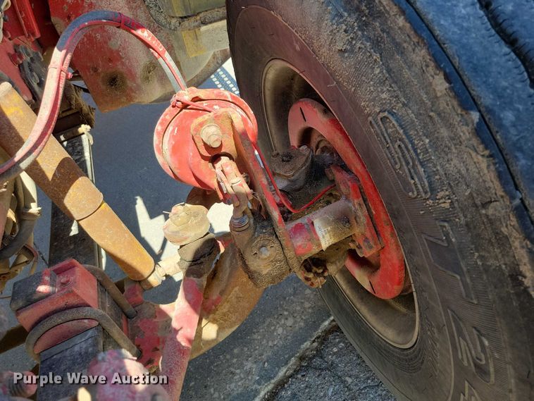 image for item DX7116 2002 Sterling AT9500 semi truck