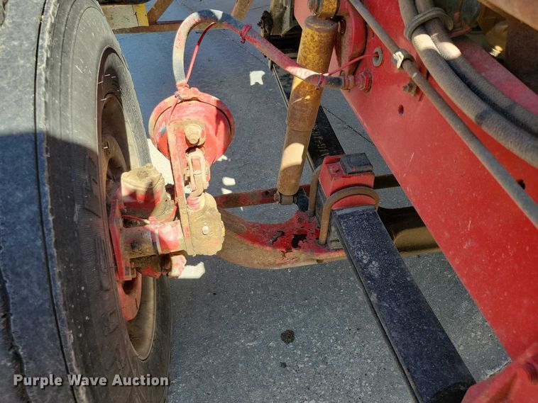 image for item DX7116 2002 Sterling AT9500 semi truck