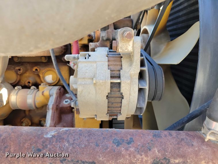 image for item DX7116 2002 Sterling AT9500 semi truck