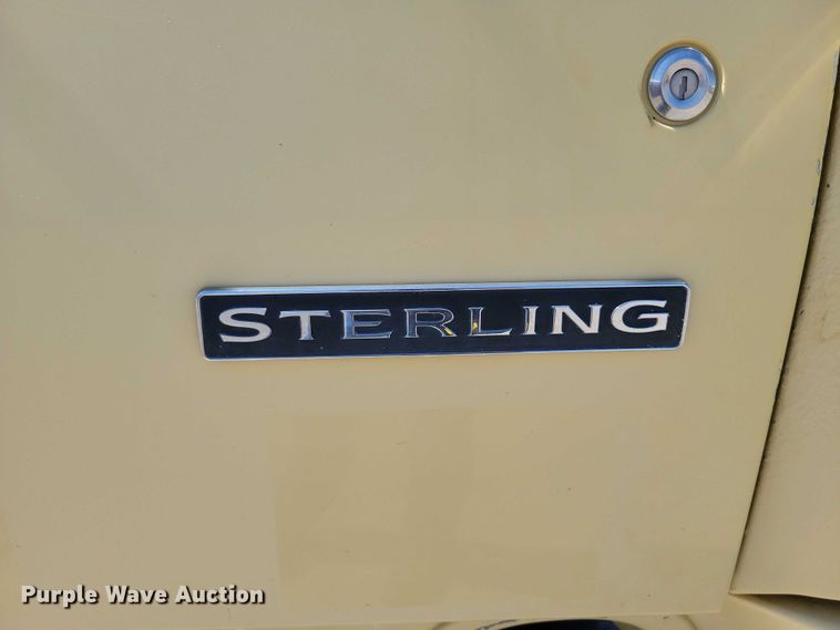 image for item DX7116 2002 Sterling AT9500 semi truck