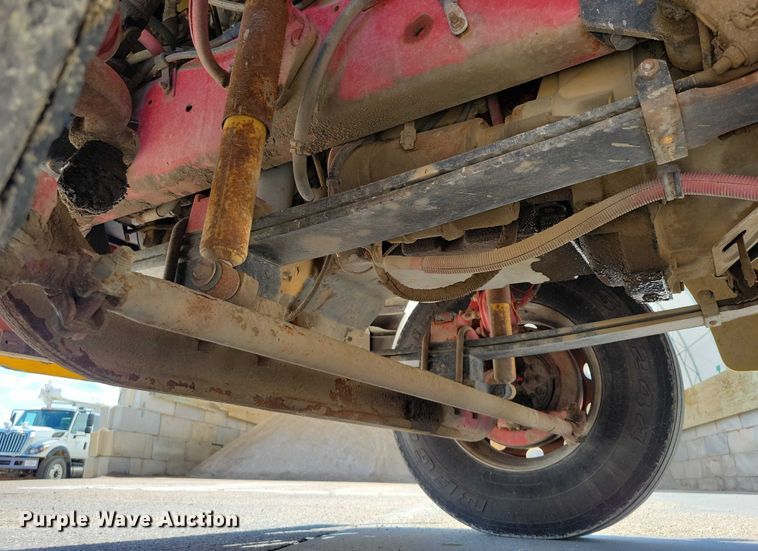 image for item DX7116 2002 Sterling AT9500 semi truck