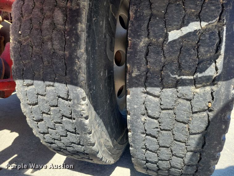 image for item DX7116 2002 Sterling AT9500 semi truck