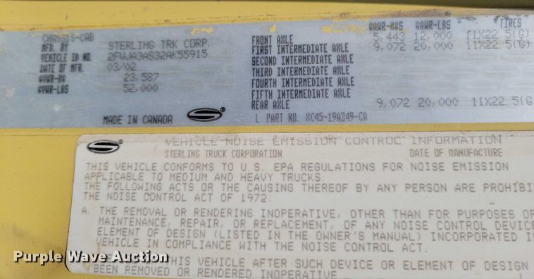 image for item DX7116 2002 Sterling AT9500 semi truck