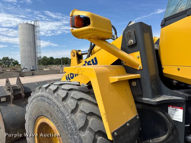 image for item DY0217 2009 Komatsu WA320-6 wheel loader