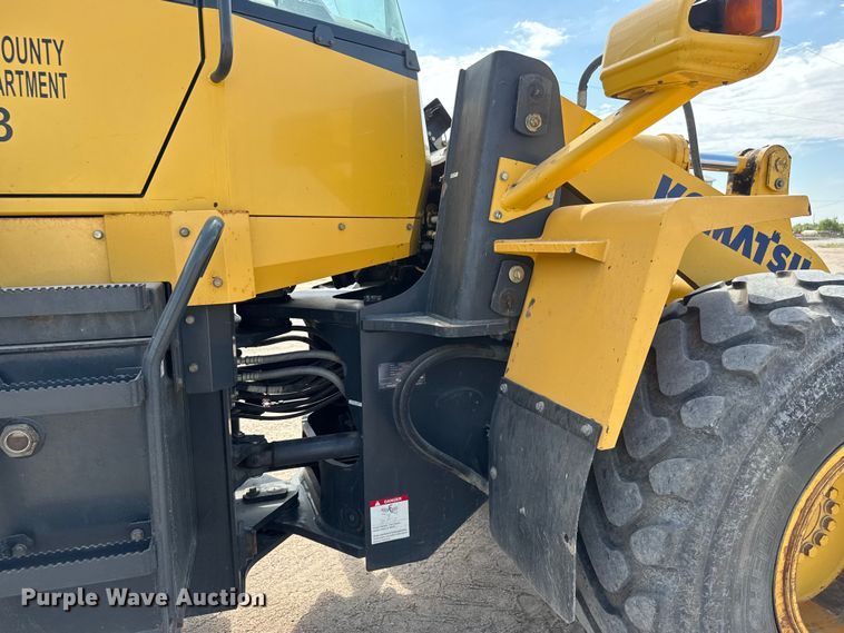image for item DY0217 2009 Komatsu WA320-6 wheel loader