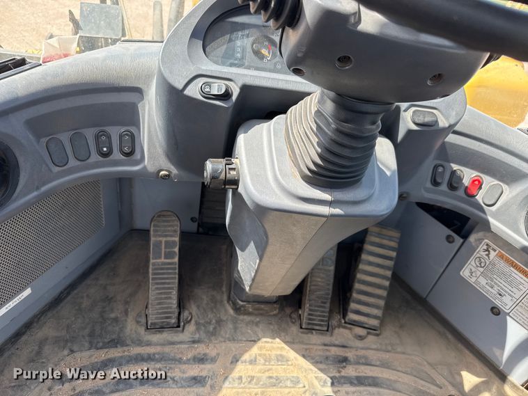 image for item DY0217 2009 Komatsu WA320-6 wheel loader