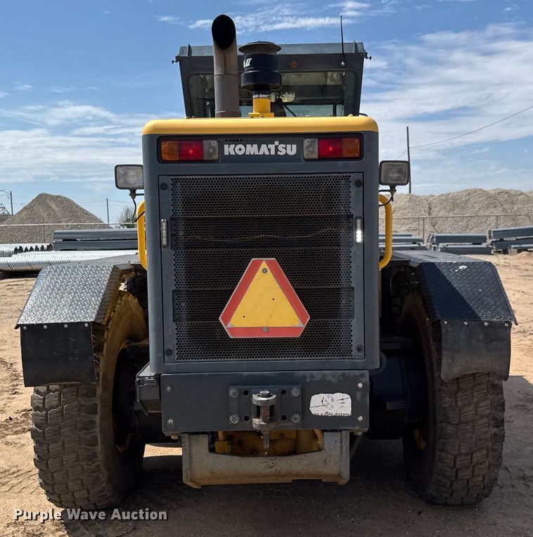 image for item DY0218 2005 Komatsu  GD655-3C motor grader