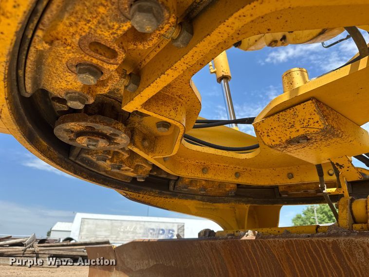 image for item DY0218 2005 Komatsu  GD655-3C motor grader