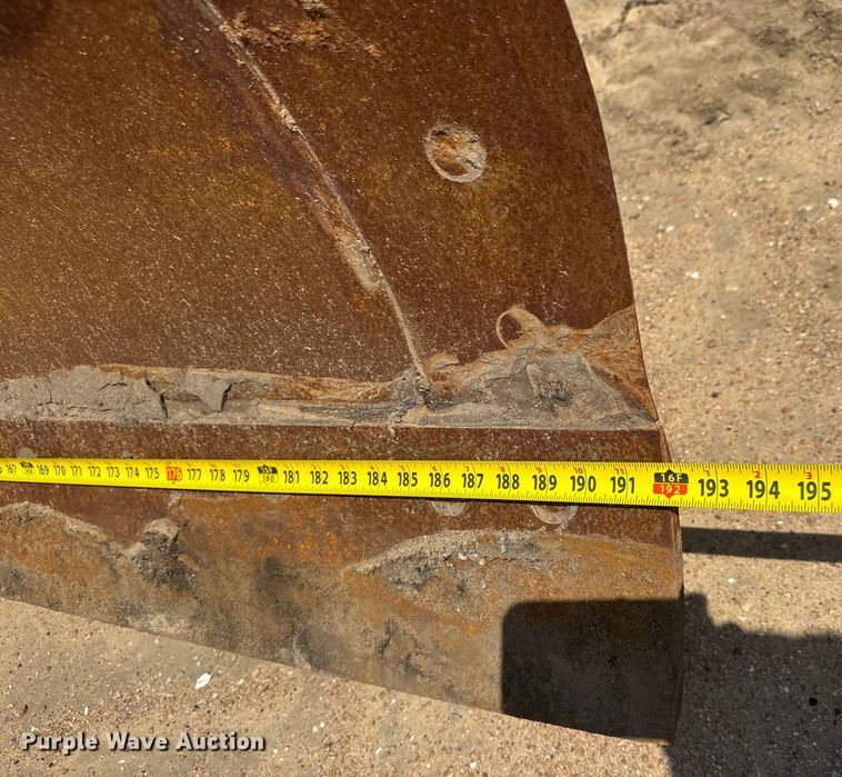 image for item DY0218 2005 Komatsu  GD655-3C motor grader