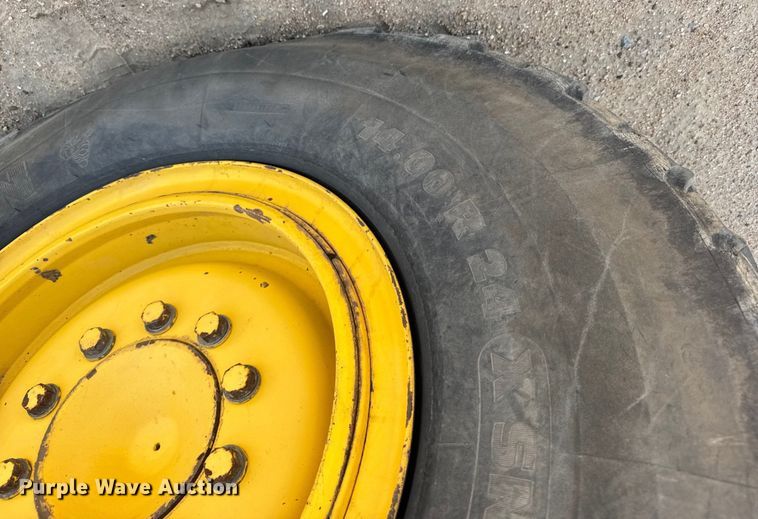 image for item DY0218 2005 Komatsu  GD655-3C motor grader