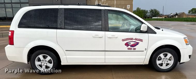 image for item DY0224 2010 Dodge Grand Caravan SXT van