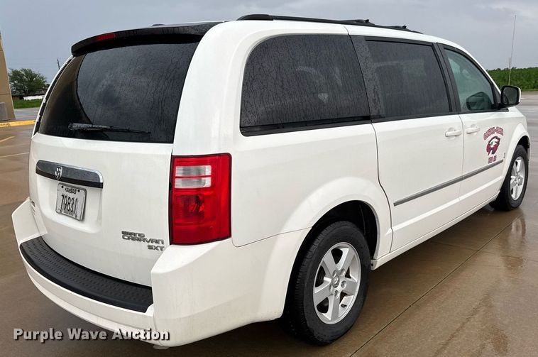 image for item DY0224 2010 Dodge Grand Caravan SXT van