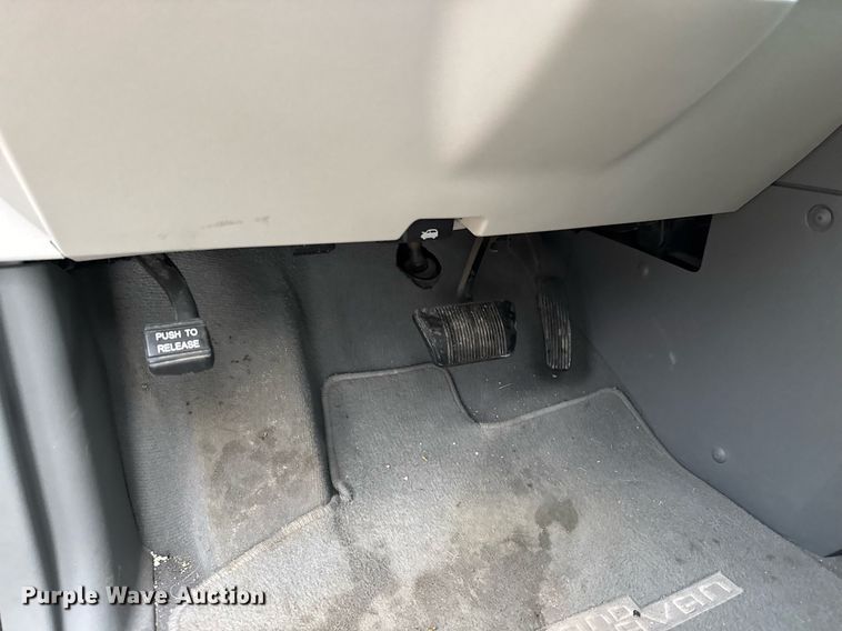 image for item DY0224 2010 Dodge Grand Caravan SXT van