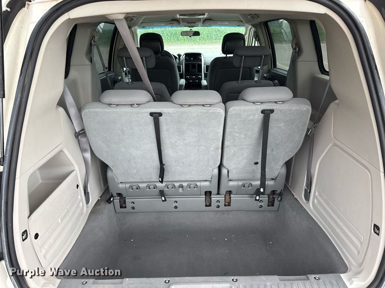 image for item DY0224 2010 Dodge Grand Caravan SXT van