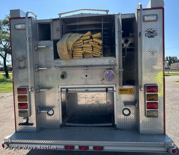 image for item DY0225 2004 Freightliner  Eagle pumper fire truck