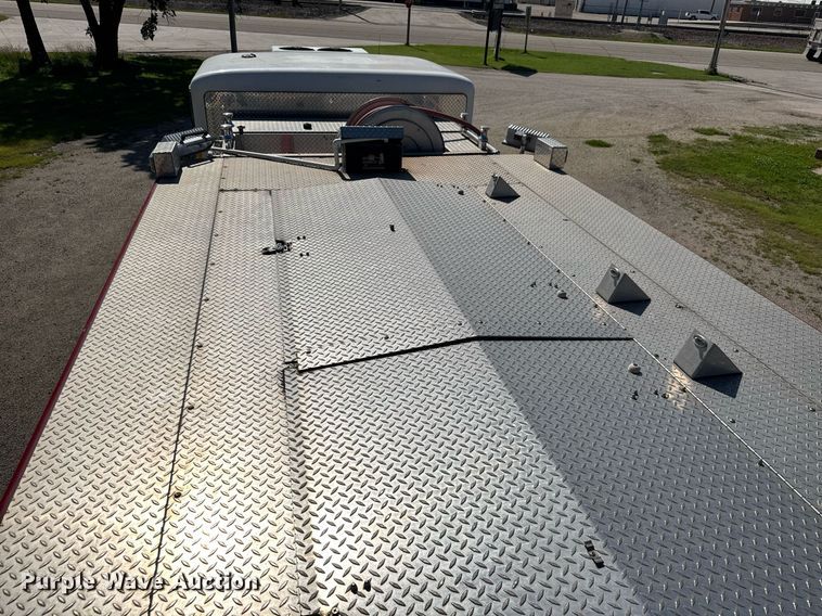 image for item DY0225 2004 Freightliner  Eagle pumper fire truck