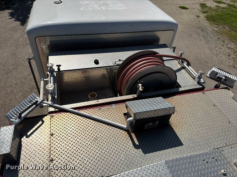 image for item DY0225 2004 Freightliner  Eagle pumper fire truck