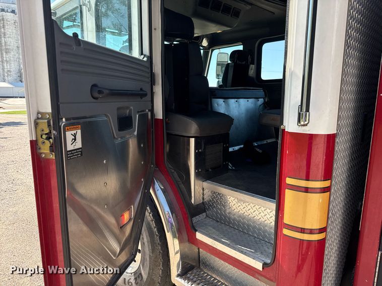 image for item DY0225 2004 Freightliner  Eagle pumper fire truck