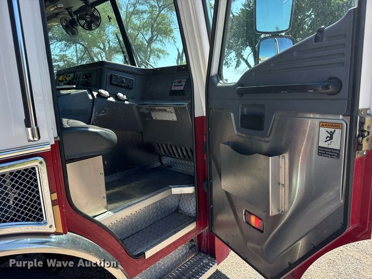 image for item DY0225 2004 Freightliner  Eagle pumper fire truck