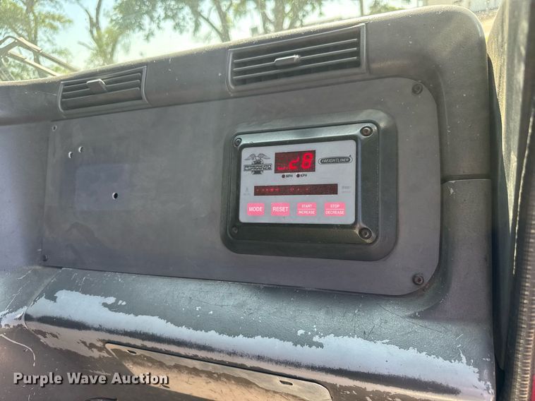 image for item DY0225 2004 Freightliner  Eagle pumper fire truck