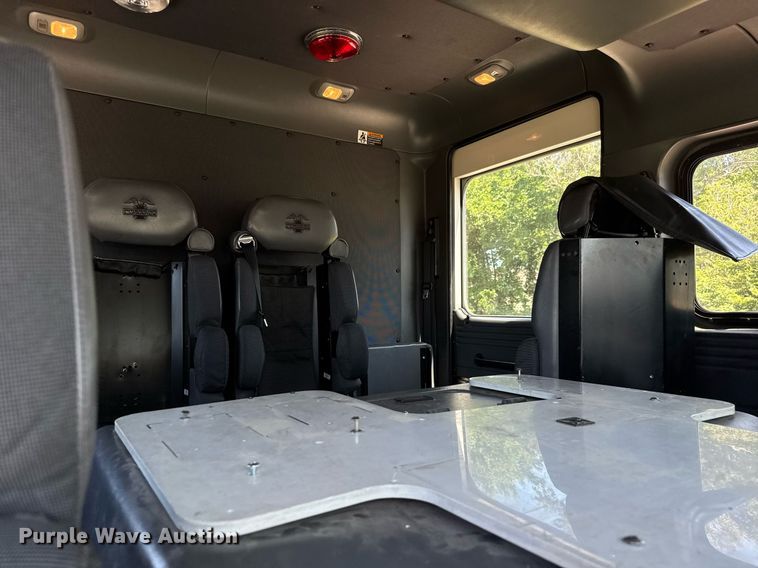 image for item DY0225 2004 Freightliner  Eagle pumper fire truck