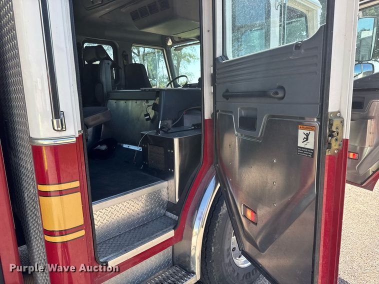 image for item DY0225 2004 Freightliner  Eagle pumper fire truck