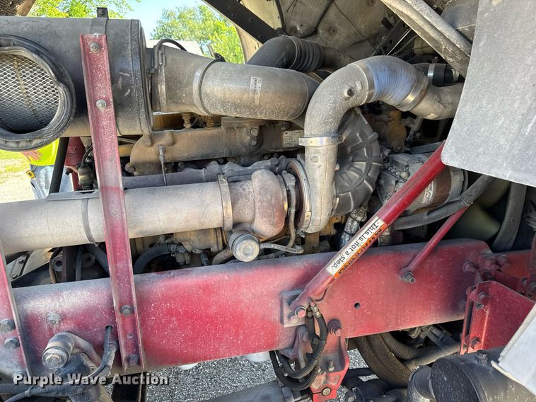 image for item DY0225 2004 Freightliner  Eagle pumper fire truck