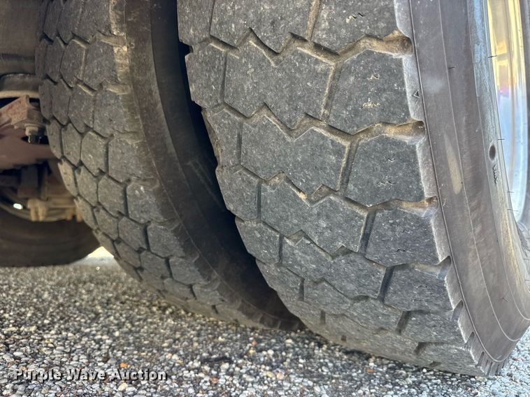 image for item DY0225 2004 Freightliner  Eagle pumper fire truck