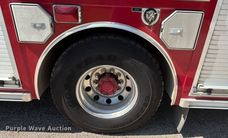 image for item DY0225 2004 Freightliner  Eagle pumper fire truck