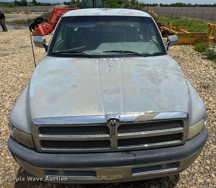 image for item DY0227 1995 Dodge Ram 1500 Club Cab pickup truck