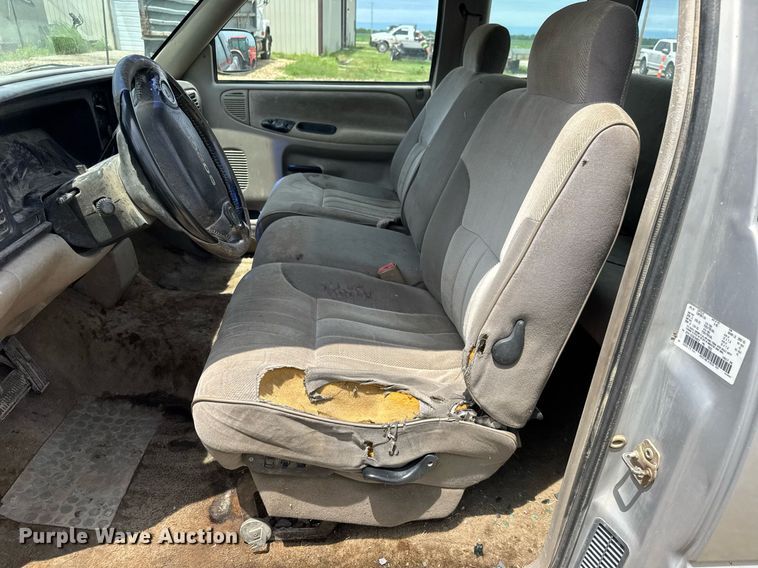 image for item DY0227 1995 Dodge Ram 1500 Club Cab pickup truck