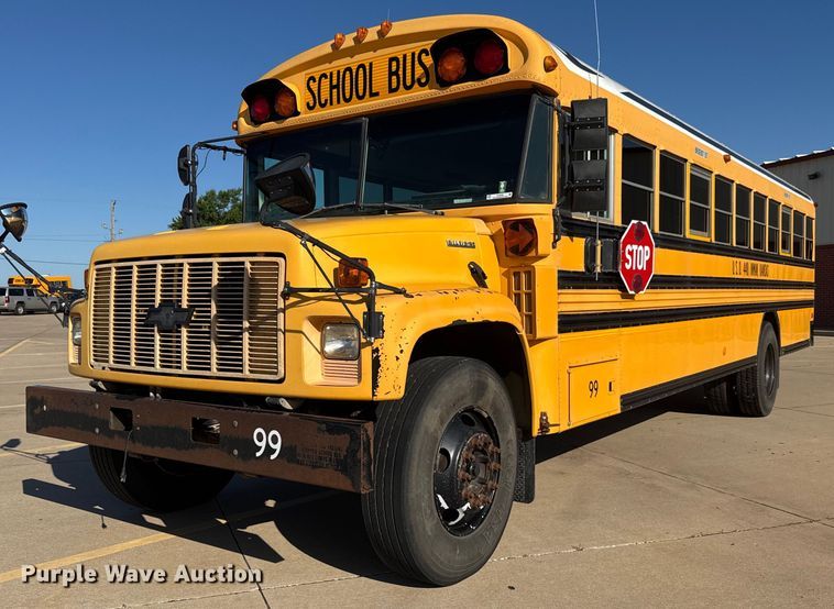 image for item DY0228 2000 Blue Bird school bus