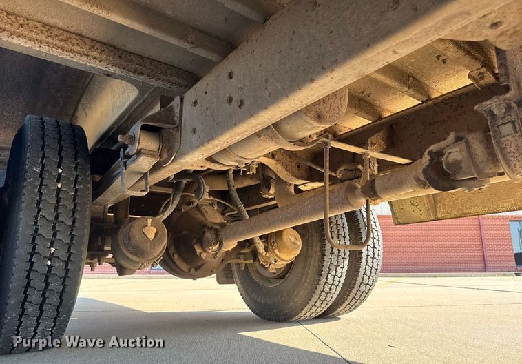 image for item DY0228 2000 Blue Bird school bus