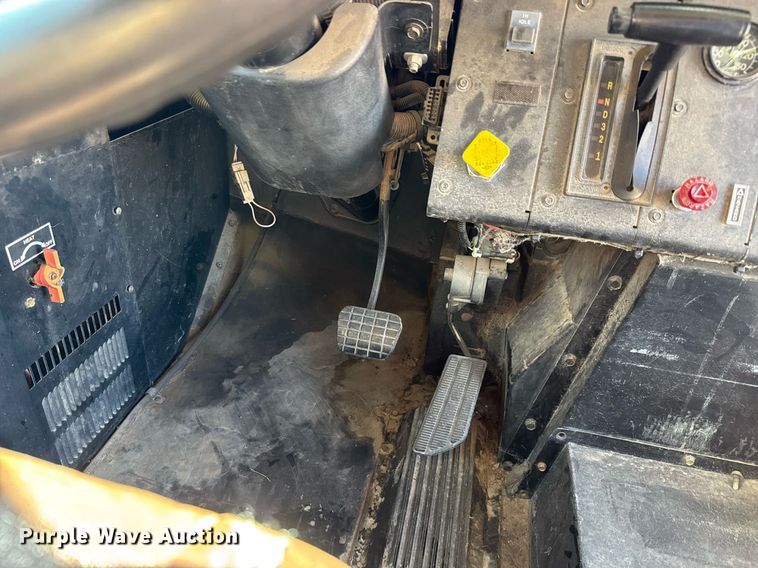 image for item DY0228 2000 Blue Bird school bus