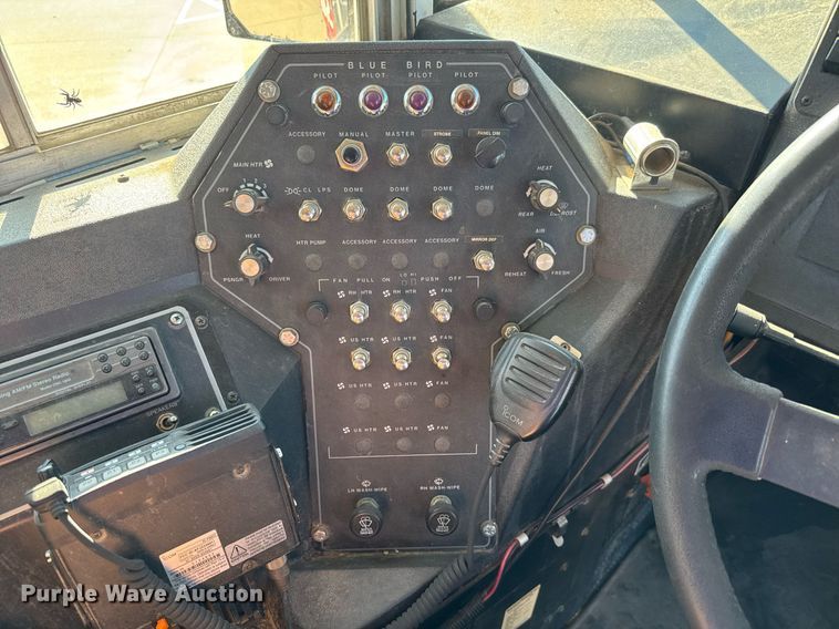 image for item DY0228 2000 Blue Bird school bus