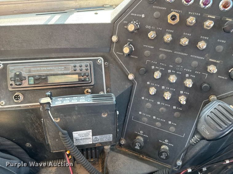 image for item DY0228 2000 Blue Bird school bus