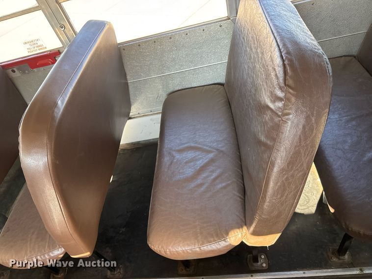 image for item DY0228 2000 Blue Bird school bus