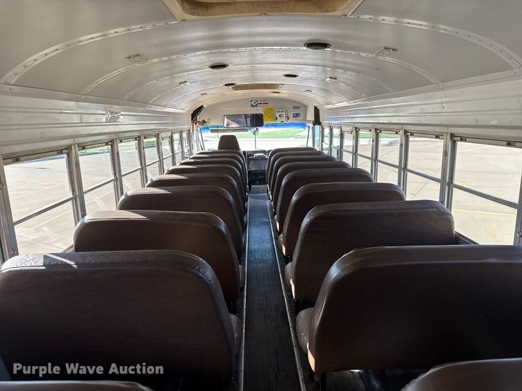 image for item DY0228 2000 Blue Bird school bus