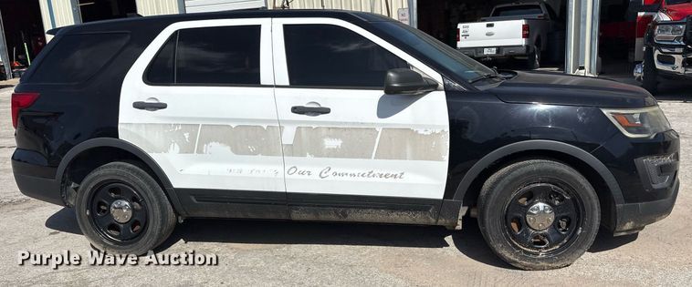 image for item DY0679 2016 Ford Explorer Police SUV