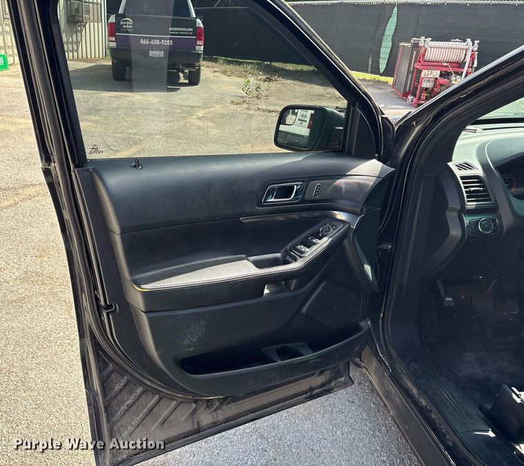 image for item DY0679 2016 Ford Explorer Police SUV